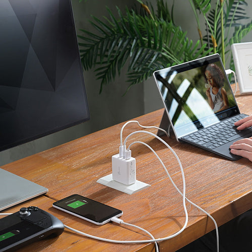 J5Create JUP3565CV 65W Gan USB-C 3-Port Traveller Charger