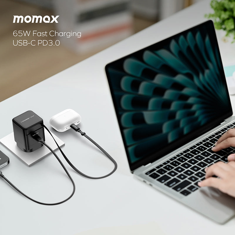 Momax UM76UKG 1-Charge+ 65W 1-Port GaN Charger with Retractable USB-C Cable - Green