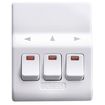 Masterplug MSWG3-MPA 3Way Switch Adaptor with Power Neon